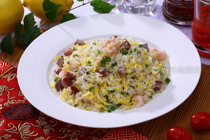 Yangzhou fried rice (扬州炒饭)